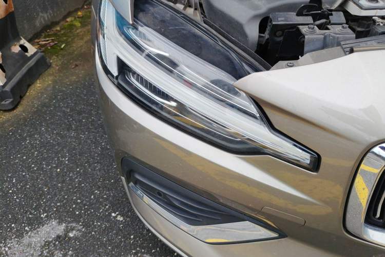 Used Volvo S60 2020 T4 Zhiyi Luxury Edition Right Front Headlight