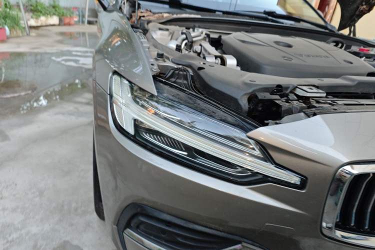 Used Volvo S60 2020 T4 Zhiyi Luxury Edition Right Front Headlight
