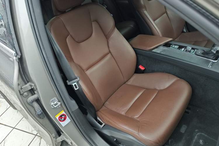 Used Volvo S60 2020 T4 Zhiyi Luxury Edition Right Front Seat