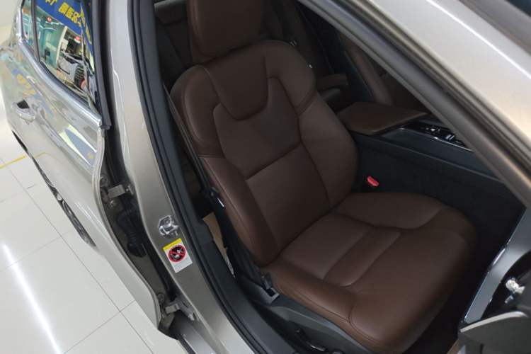 Used Volvo S60 2020 T4 Zhiyi Luxury Edition Right Front Seat