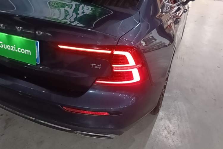 Used Volvo S60 2020 T4 Zhiyuan Luxury Edition Right Rear Taillight