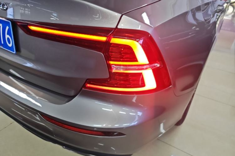 Used Volvo S60 2020 T4 Zhiyuan Luxury Edition Right Rear Taillight