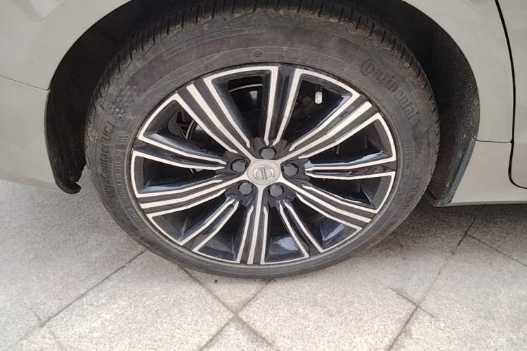 Used Volvo S60 2020 T4 Zhiyuan Sport Edition Right Rear Wheel Hub