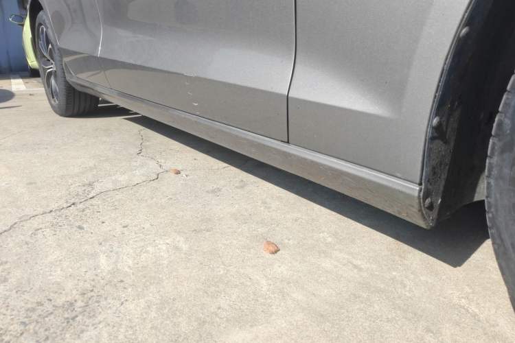 Used Volvo S60 2020 T4 Zhiyi Luxury Edition Right Side Sill
