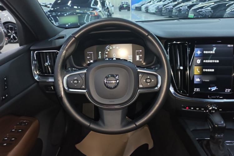 Used Volvo S60 2020 T4 Zhiyi Luxury Edition Steering Wheel