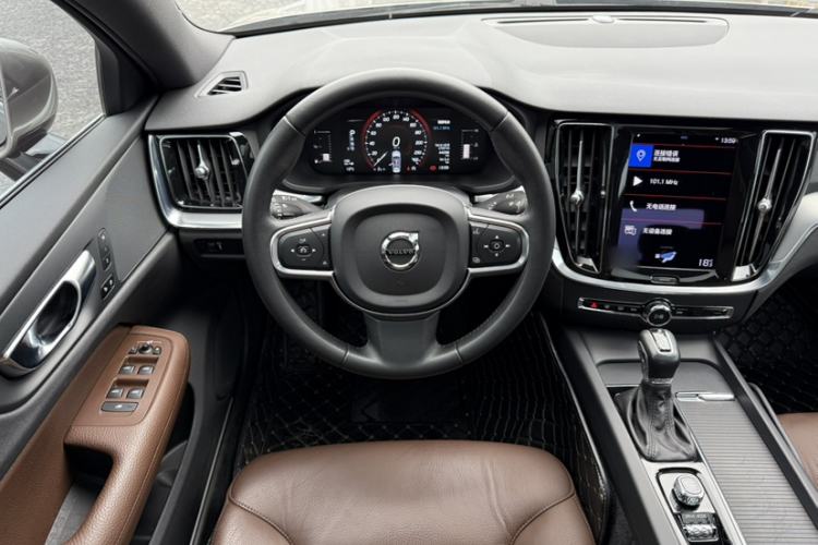 Used Volvo S60 2020 T4 Zhiyi Luxury Edition Steering Wheel
