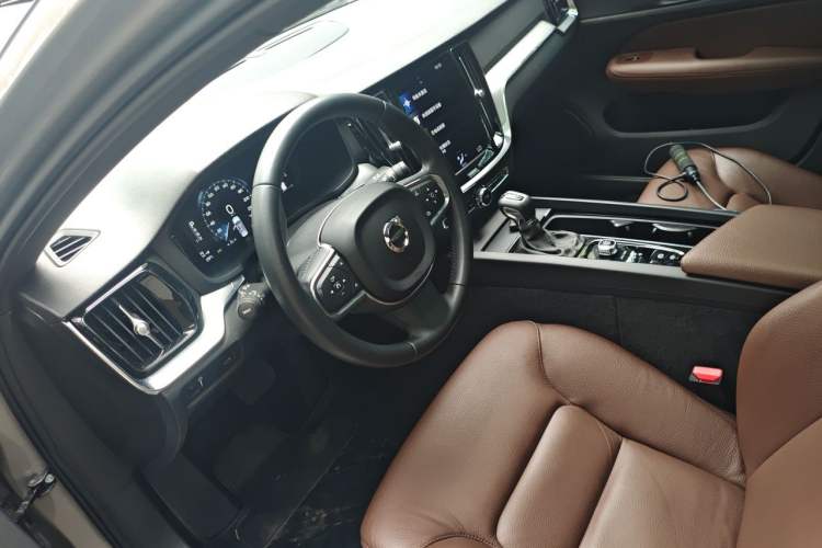 Used Volvo S60 2020 T4 Zhiyi Luxury Edition Steering Wheel