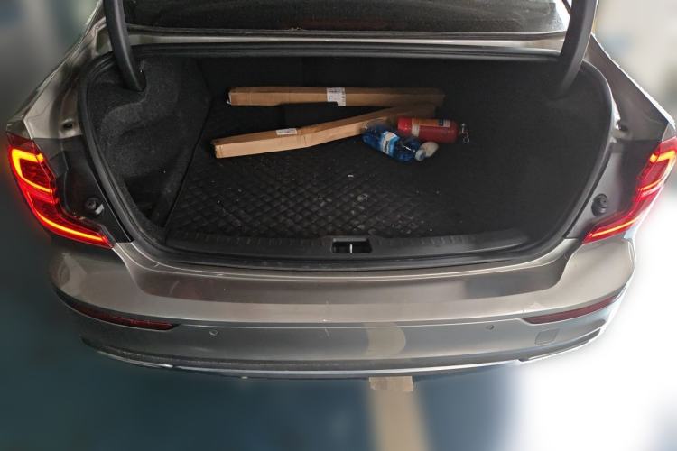 Used Volvo S60 2020 T4 Zhiyi Luxury Edition Trunk