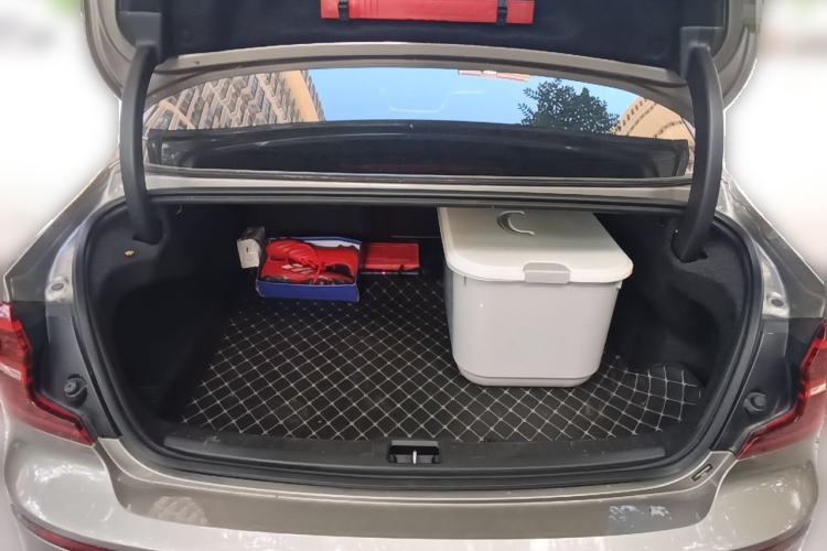 Used Volvo S60 2020 T4 Zhiyi Luxury Edition Trunk