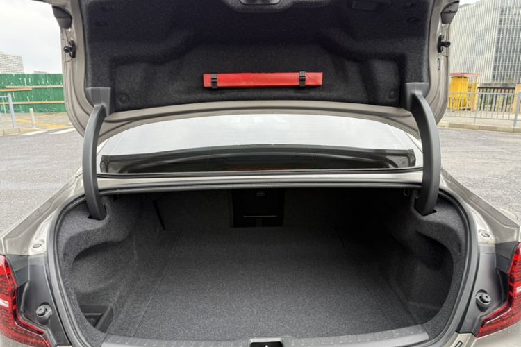 Used Volvo S60 2020 T4 Zhiyi Luxury Edition Trunk