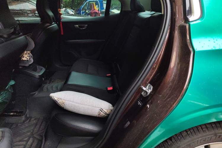 Used Volvo S60 2020 T3 SmartDrive Luxury Edition Left Rear Seat