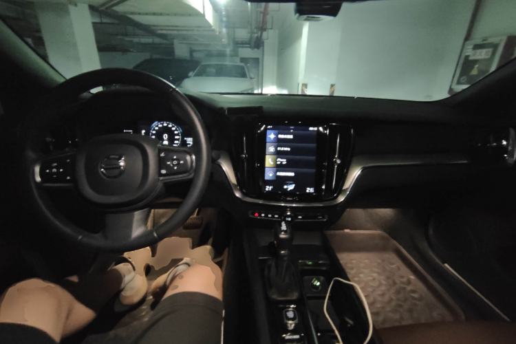 Used Volvo S60 2020 T4 Zhiyi Luxury Edition Center Console