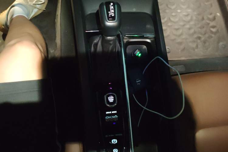 Used Volvo S60 2020 T4 Zhiyi Luxury Edition Gear Lever