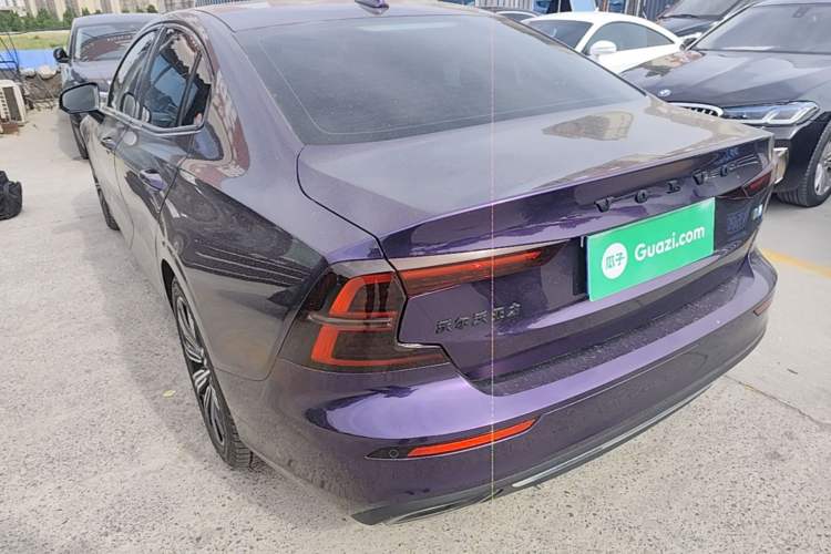 Used Volvo S60 2020 T4 Zhiyuan Luxury Edition Exterior 2