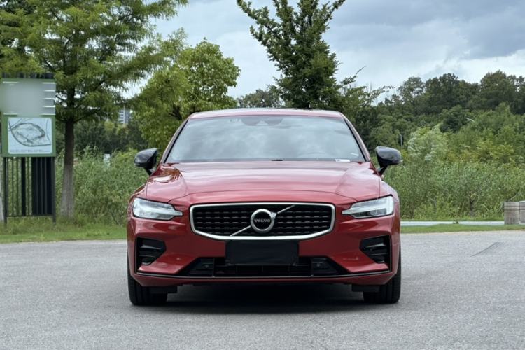 Used Volvo S60 2020 T4 Zhiyuan Sport Edition Exterior 5