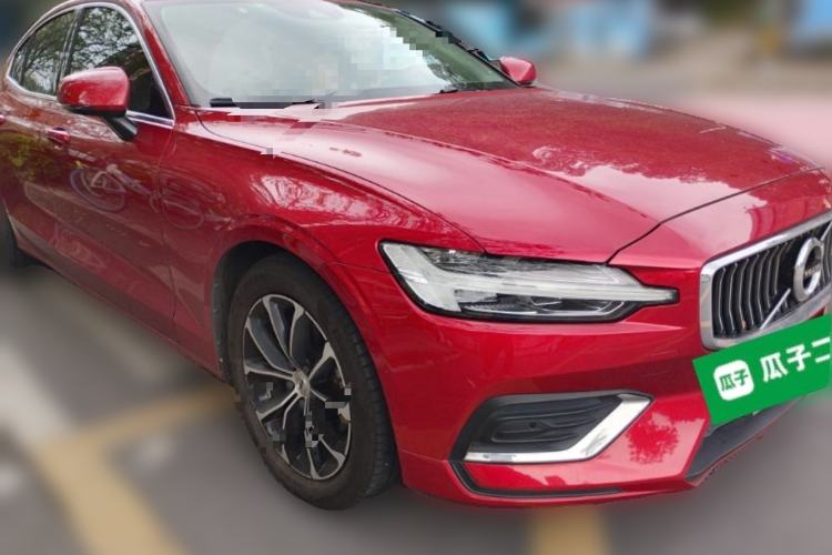 Used Volvo S60 2020 T4 Zhiyi Luxury Edition Front Right 45 Deg