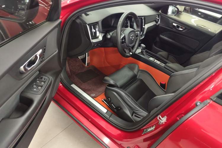 Used Volvo S60 2020 T4 Zhiyuan Sport Edition Interior 3