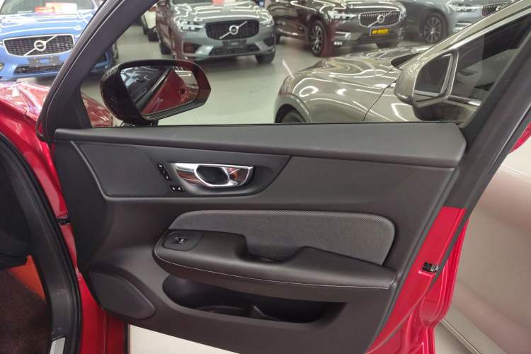 Used Volvo S60 2020 T4 Zhiyuan Sport Edition Interior 5