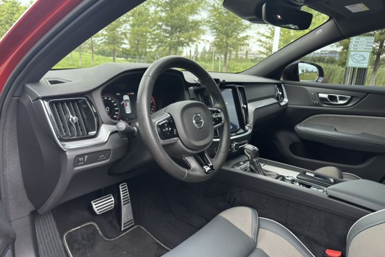 Used Volvo S60 2020 T4 Zhiyuan Sport Edition Interior 6