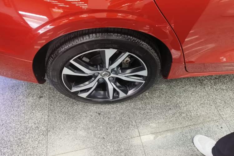 Used Volvo S60 2020 T4 Zhiyuan Sport Edition Right Rear Wheel Hub