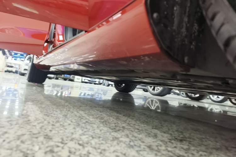 Used Volvo S60 2020 T4 Zhiyuan Sport Edition Right Side Sill