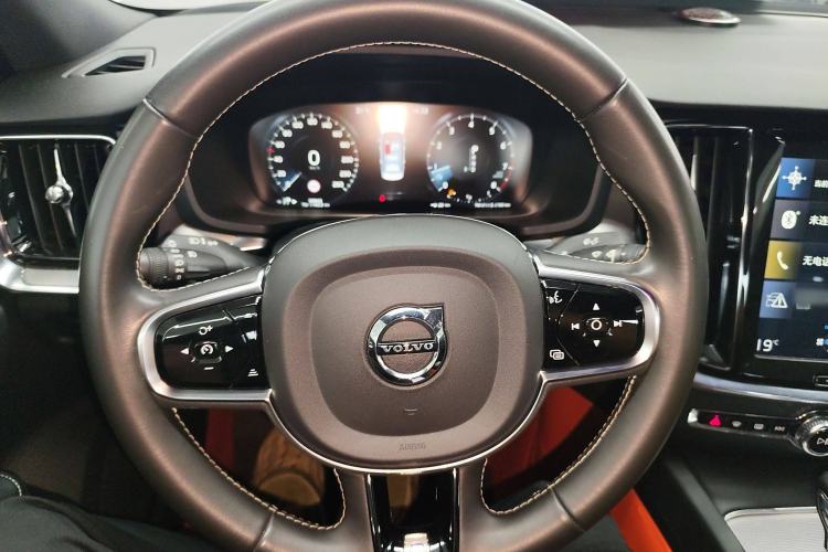 Used Volvo S60 2020 T4 Zhiyuan Sport Edition Steering Wheel