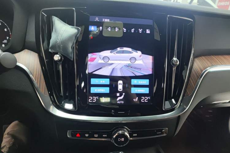 Used Volvo S60 2020 T4 Zhiyuan Luxury Edition Audio And AC Panel