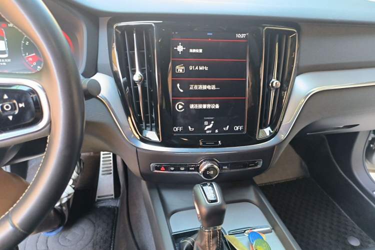 Used Volvo S60 2020 T4 Zhiyuan Sport Edition Audio And AC Panel