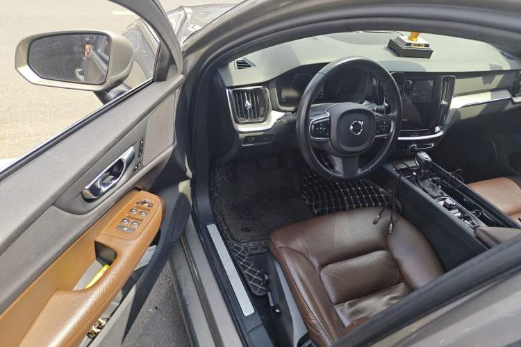 Used Volvo S60 2020 T4 Zhiyi Luxury Edition Driver Seat