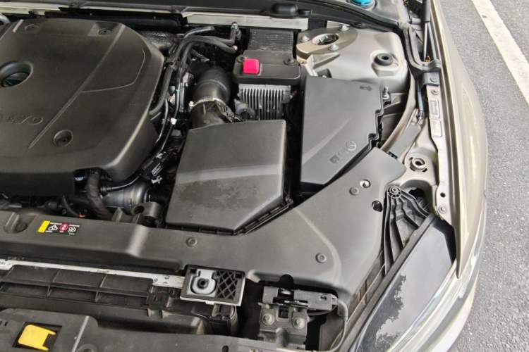 Used Volvo S60 2020 T4 Zhiyuan Luxury Edition Engine Bay Left
