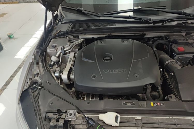 Used Volvo S60 2020 T4 Zhiyuan Luxury Edition Engine Bay Right