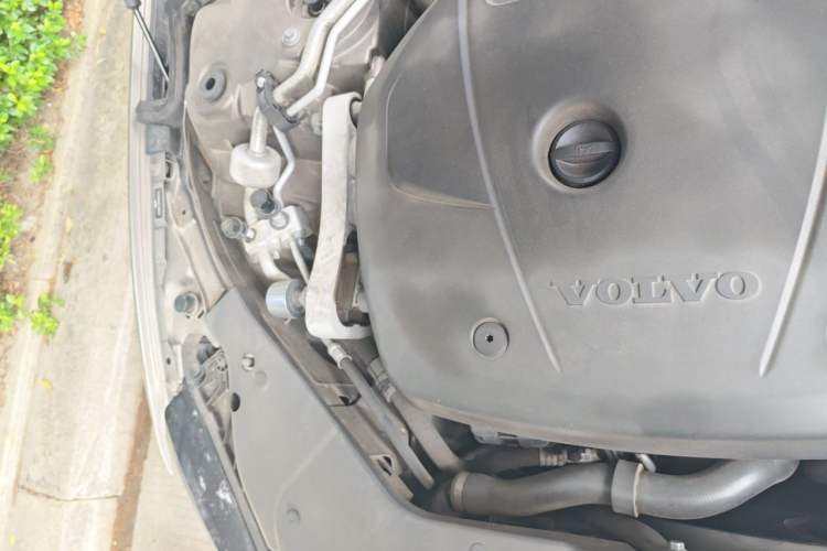 Used Volvo S60 2020 T4 Zhiyi Luxury Edition Engine Bay Right