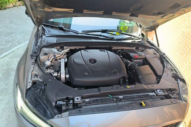 Used Volvo S60 2020 T4 Zhiyuan Sport Edition Engine Bay