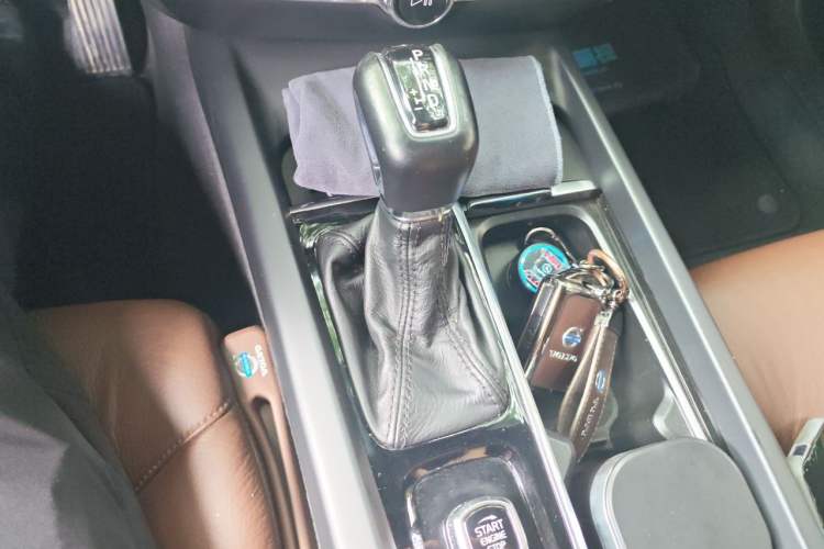 Used Volvo S60 2020 T4 Zhiyi Luxury Edition Gear Lever