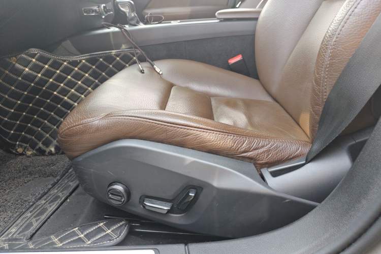 Used Volvo S60 2020 T4 Zhiyi Luxury Edition Left Front Seat