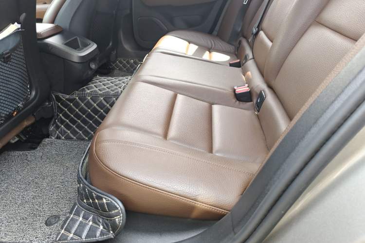 Used Volvo S60 2020 T4 Zhiyi Luxury Edition Left Rear Seat