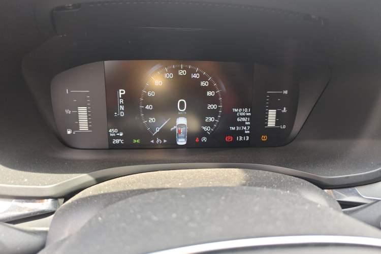 Used Volvo S60 2020 T4 Zhiyi Luxury Edition Odometer Close Up