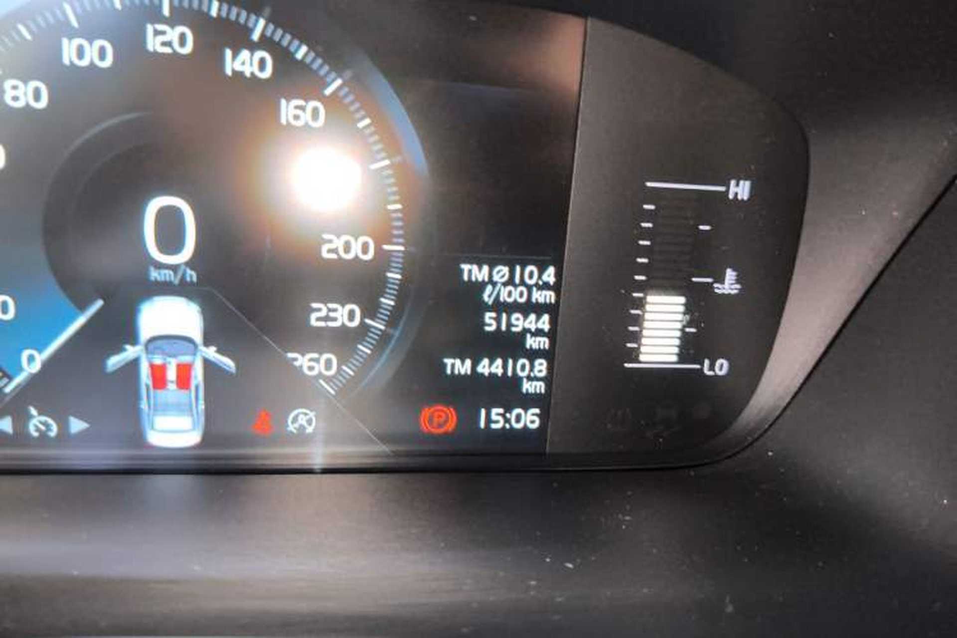 Used Volvo S60 2020 T4 Zhiyi Luxury Edition Odometer Close Up