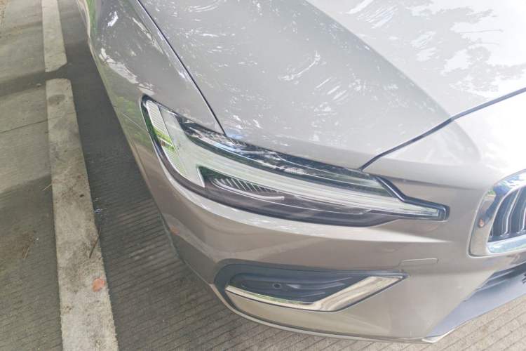 Used Volvo S60 2020 T4 Zhiyi Luxury Edition Right Front Headlight