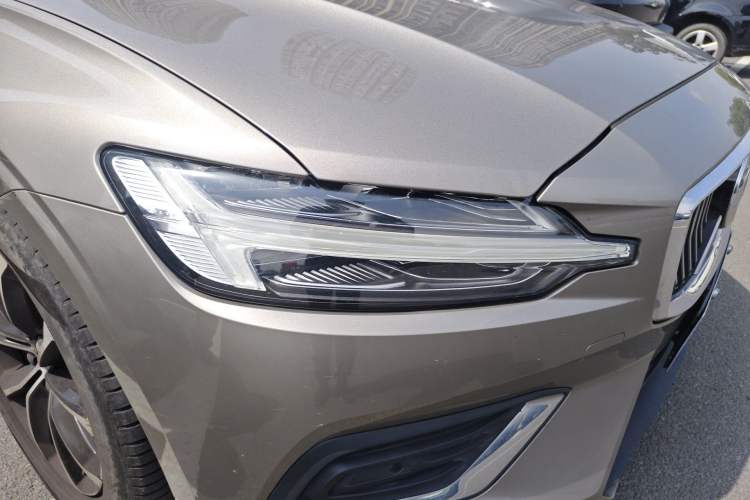 Used Volvo S60 2020 T4 Zhiyi Luxury Edition Right Front Headlight