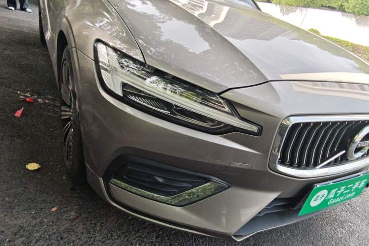 Used Volvo S60 2020 T4 Zhiyuan Luxury Edition Right Front Headlight