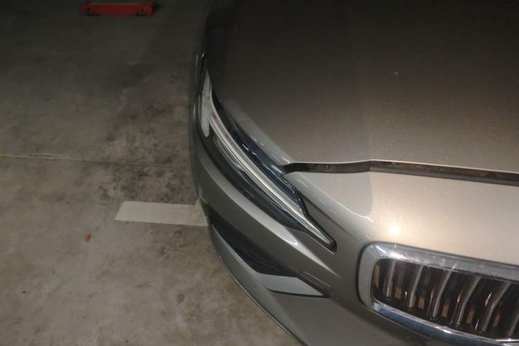 Used Volvo S60 2020 T4 Zhiyi Luxury Edition Right Front Headlight
