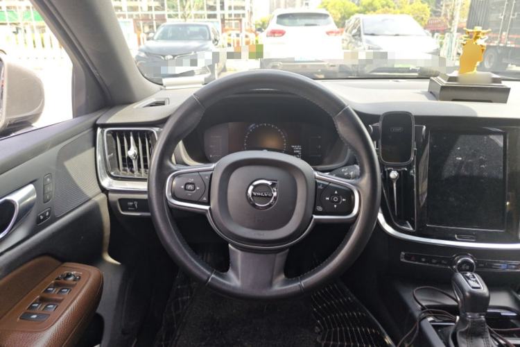 Used Volvo S60 2020 T4 Zhiyi Luxury Edition Steering Wheel