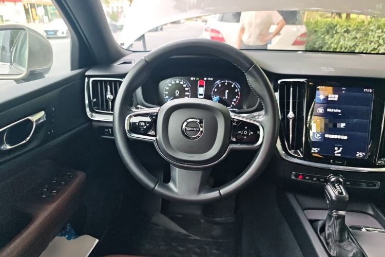 Used Volvo S60 2020 T4 Zhiyuan Luxury Edition Steering Wheel