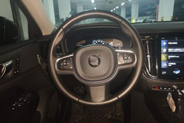 Used Volvo S60 2020 T4 Zhiyi Luxury Edition Steering Wheel