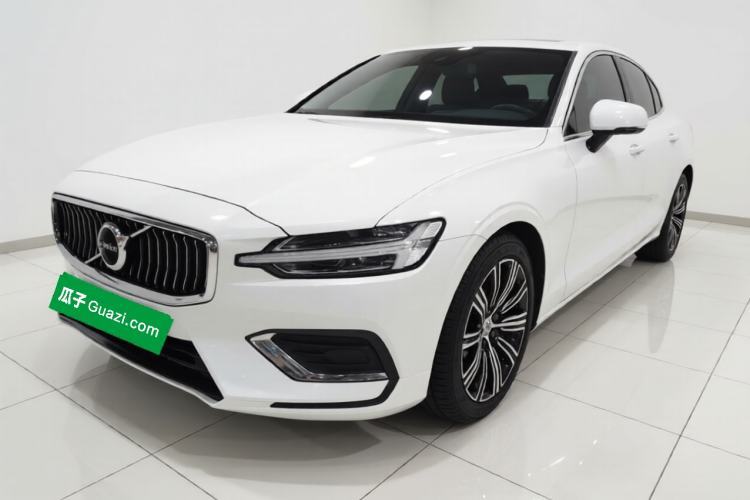 Used Volvo S60 2020 T4 Zhiyuan Luxury Edition Guazi used car, China used car export, Used car for sale, Used Volvo cars, Cheapest cars for sale