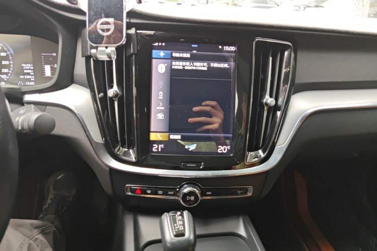 Used Volvo S60 2020 T4 Zhiyi Luxury Edition Audio And AC Panel