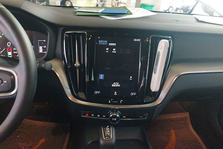 Used Volvo S60 2020 T4 Zhiyi Luxury Edition Audio And AC Panel