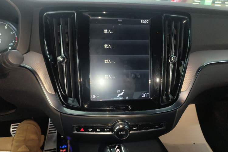 Used Volvo S60 2020 T4 Zhiyuan Sport Edition Audio And AC Panel