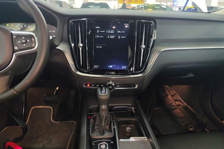 Used Volvo S60 2020 T4 Zhiyi Luxury Edition Audio And AC Panel